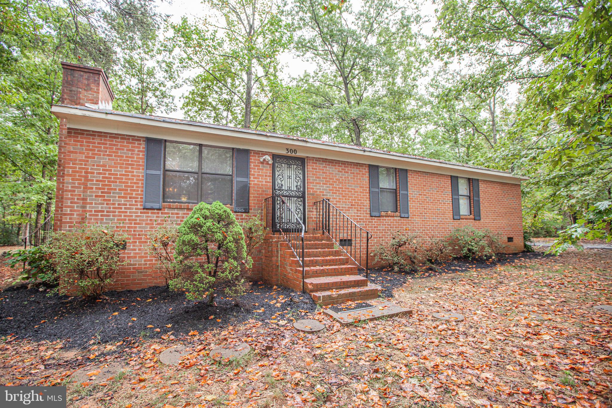 LAKE OF THE WOODS - Residential Lease