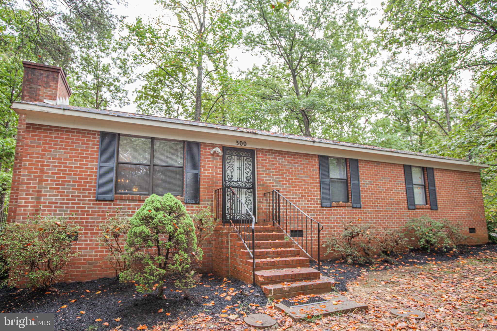 LAKE OF THE WOODS - Residential Lease