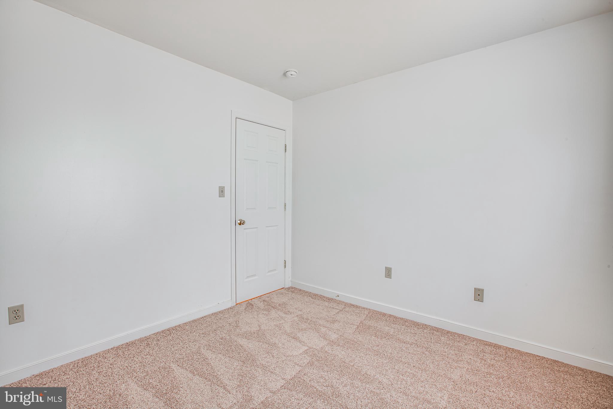 LAKE OF THE WOODS - Residential Lease