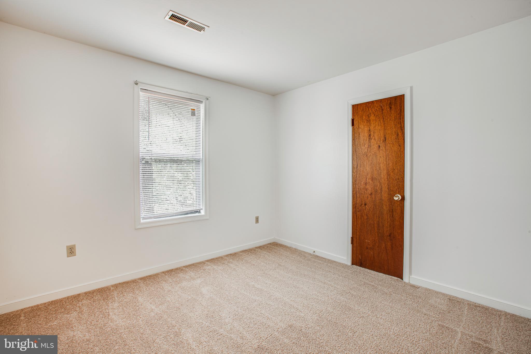 LAKE OF THE WOODS - Residential Lease