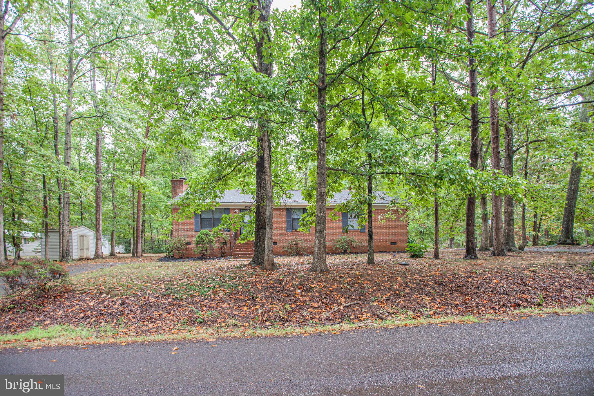 LAKE OF THE WOODS - Residential Lease