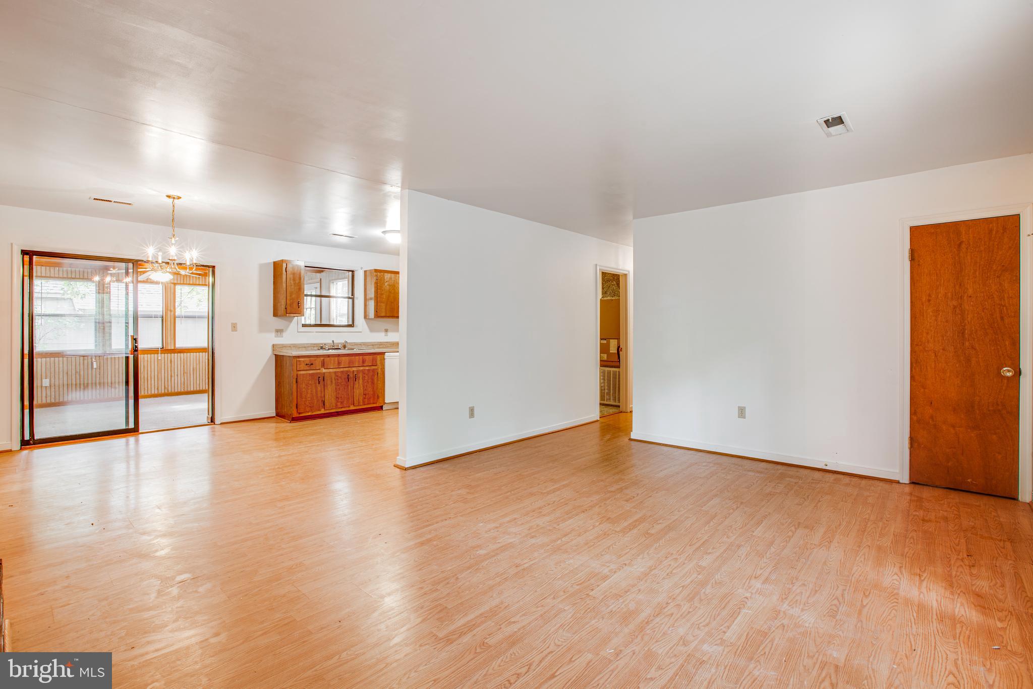 LAKE OF THE WOODS - Residential Lease