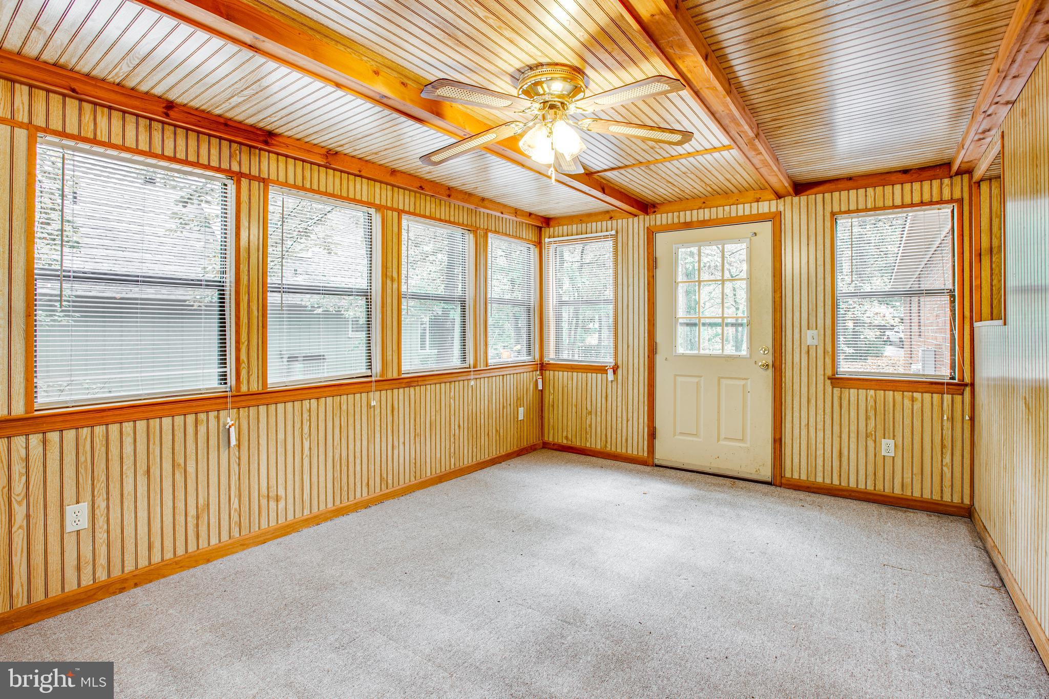 LAKE OF THE WOODS - Residential Lease