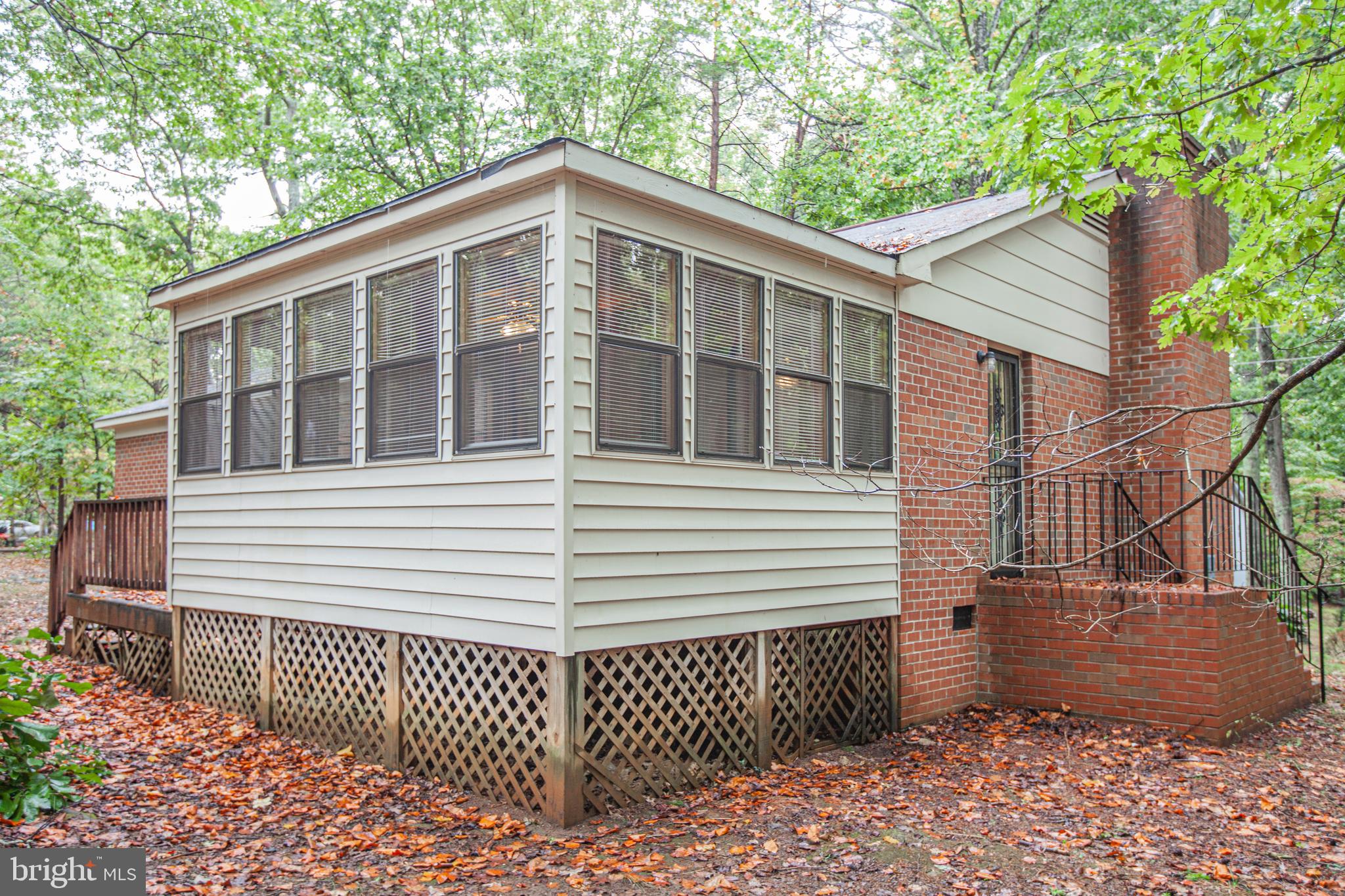 LAKE OF THE WOODS - Residential Lease