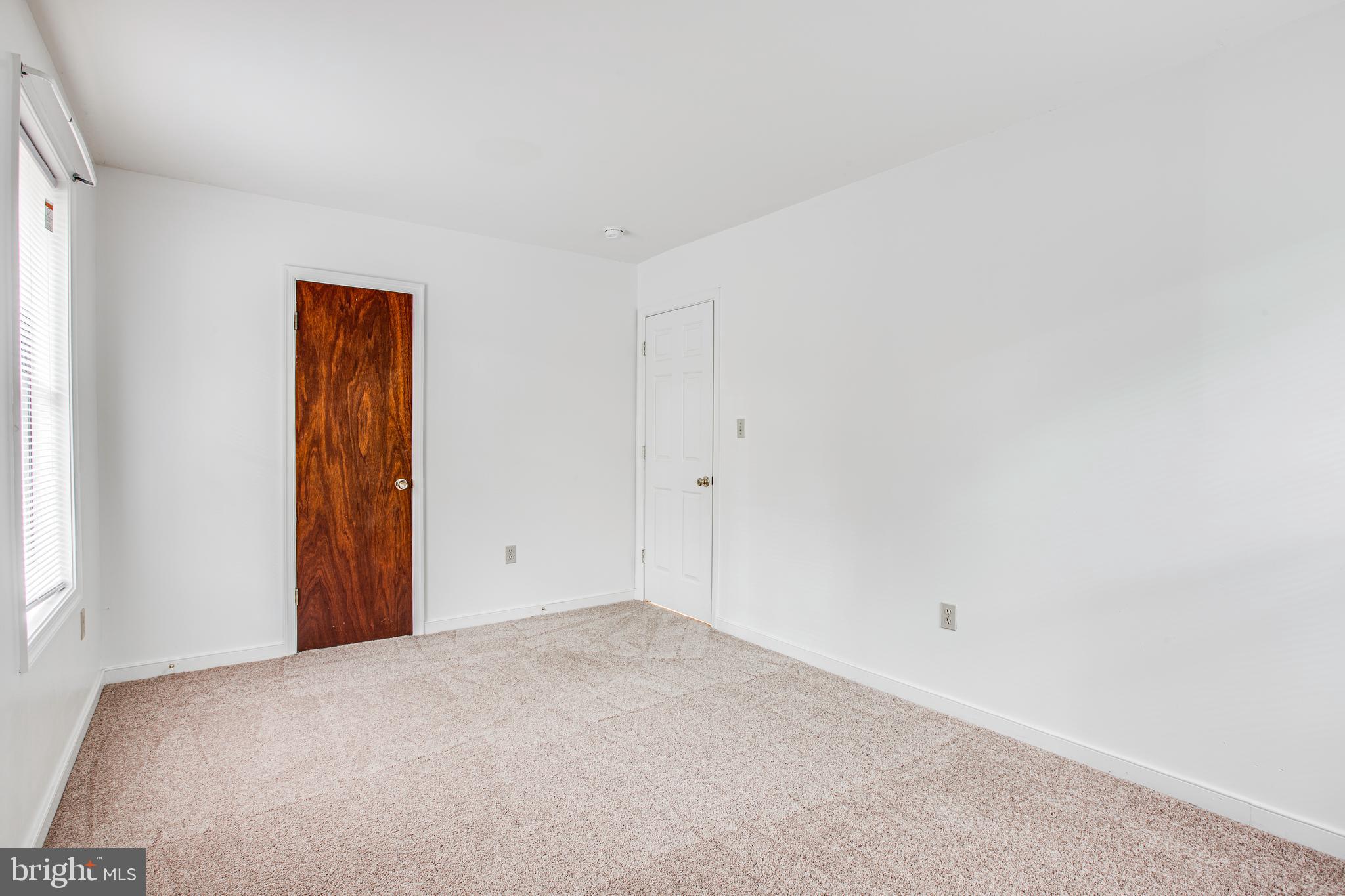 LAKE OF THE WOODS - Residential Lease