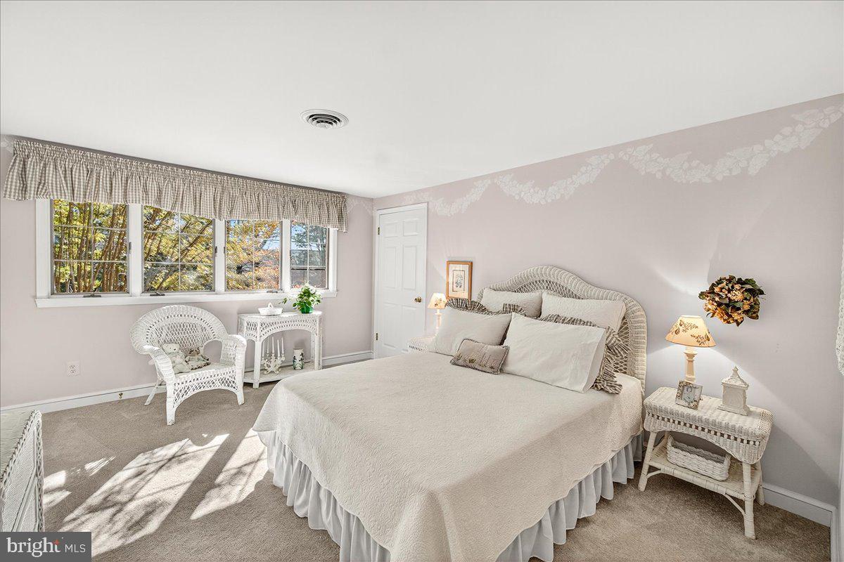 BROOK HOLLOW - Residential