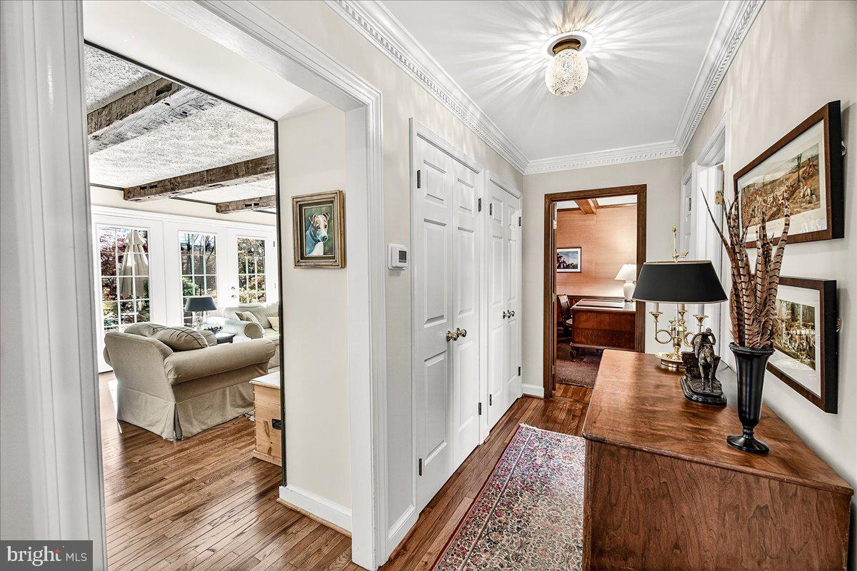 BROOK HOLLOW - Residential