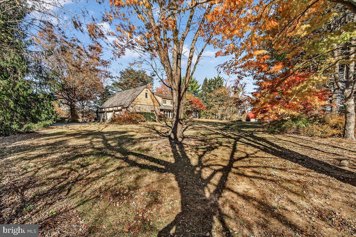 BROOK HOLLOW - Residential