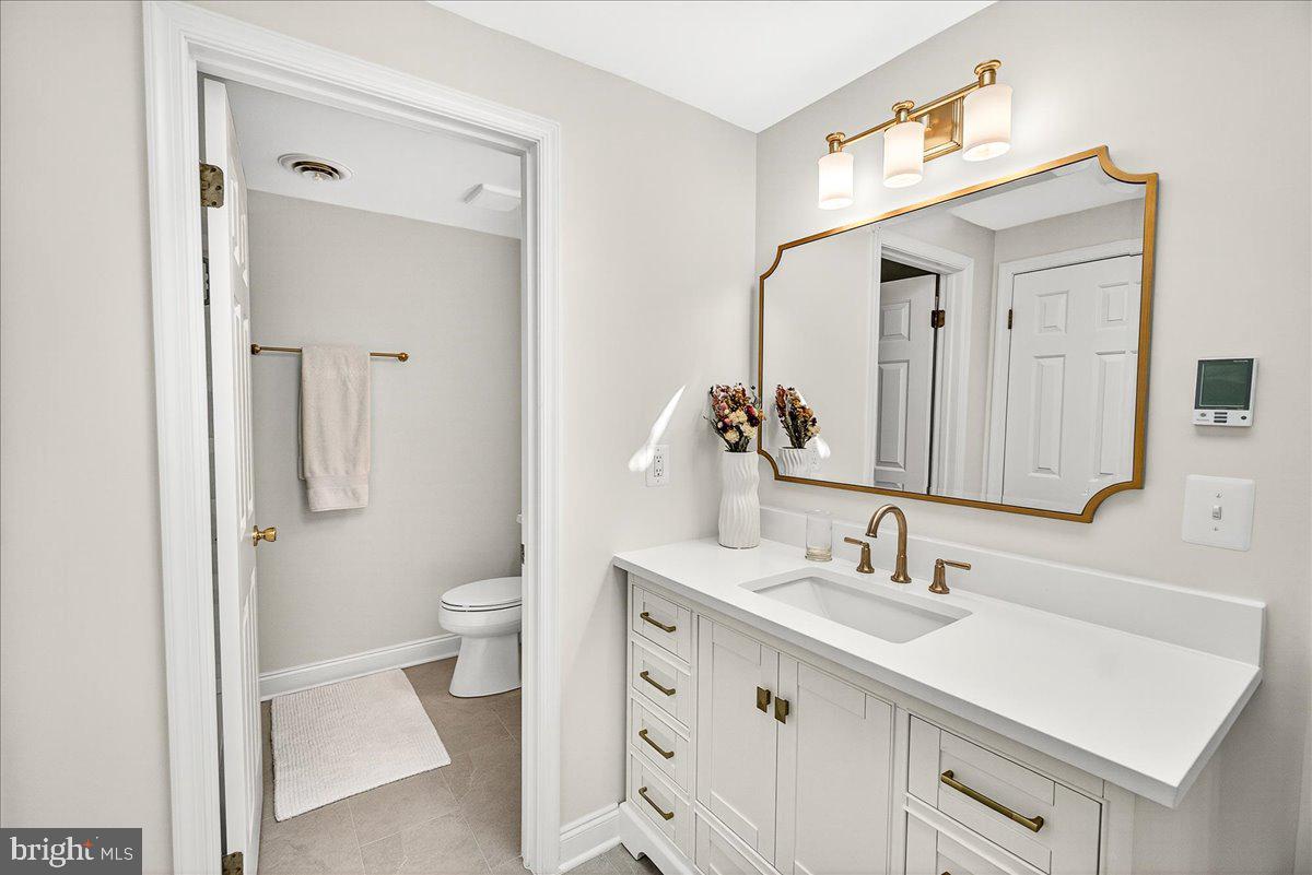 BROOK HOLLOW - Residential