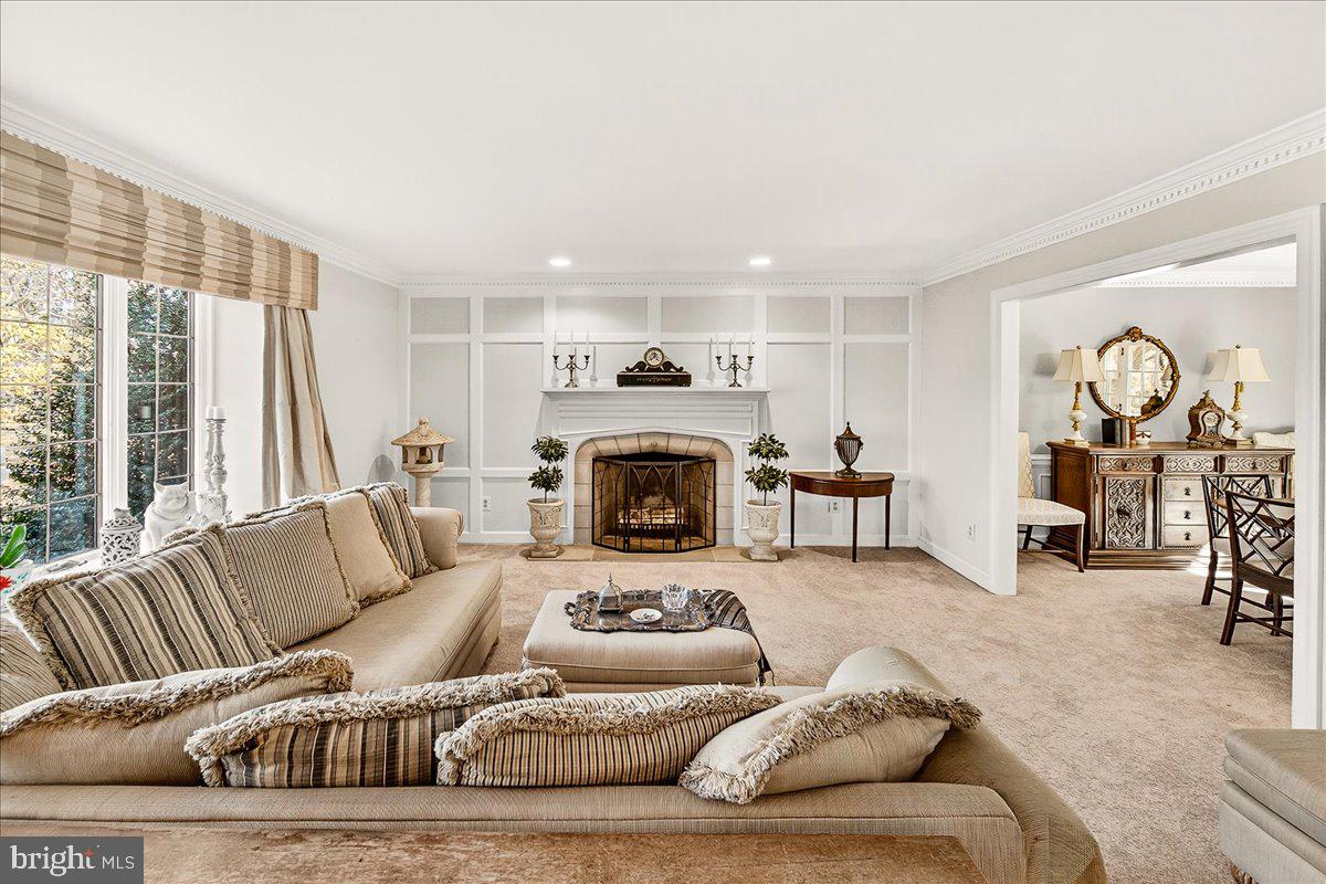 BROOK HOLLOW - Residential