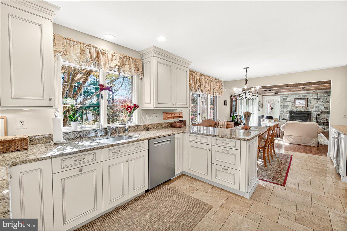 BROOK HOLLOW - Residential