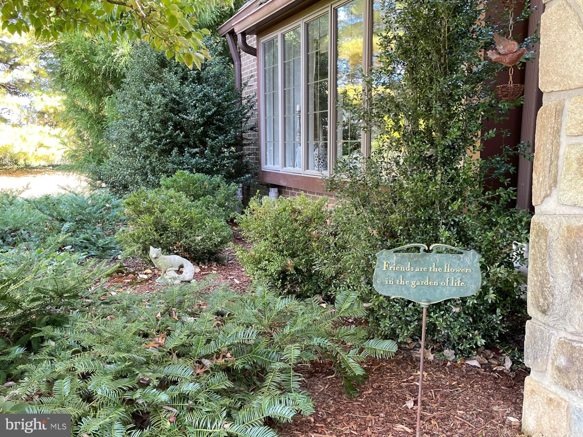 BROOK HOLLOW - Residential