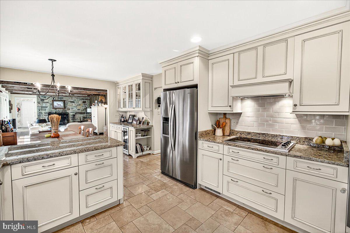 BROOK HOLLOW - Residential