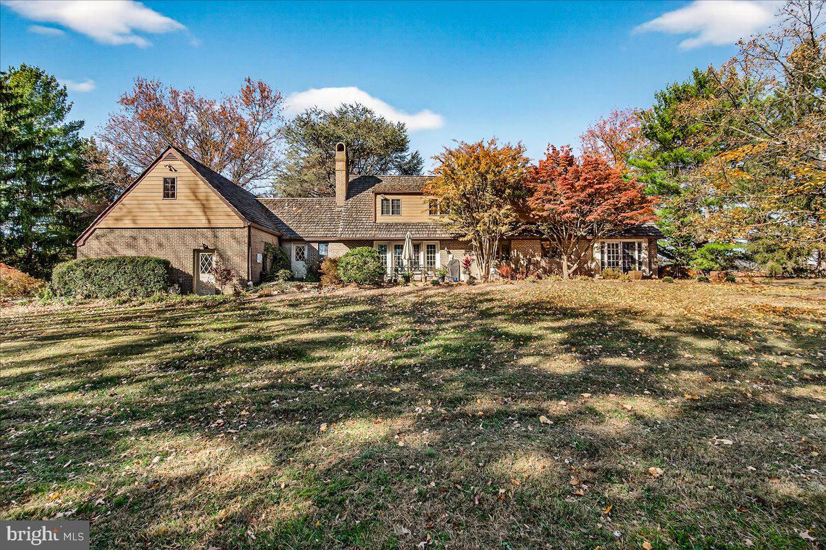 BROOK HOLLOW - Residential