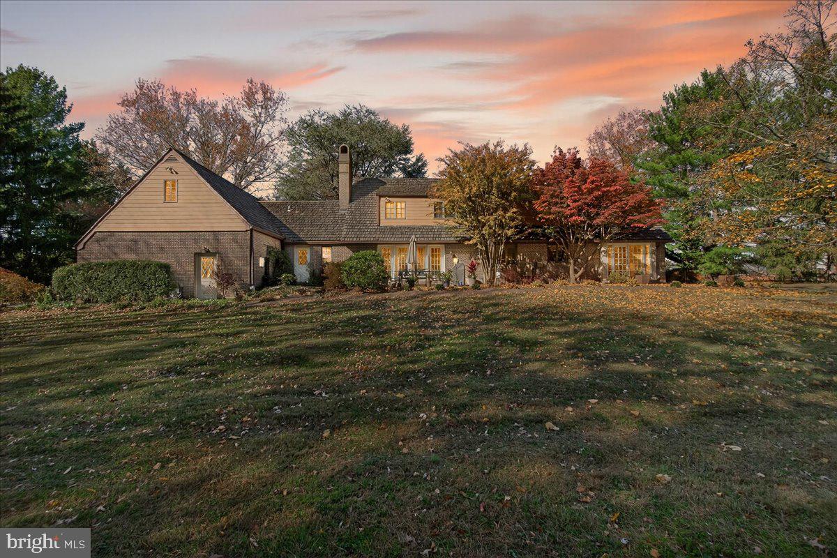 BROOK HOLLOW - Residential