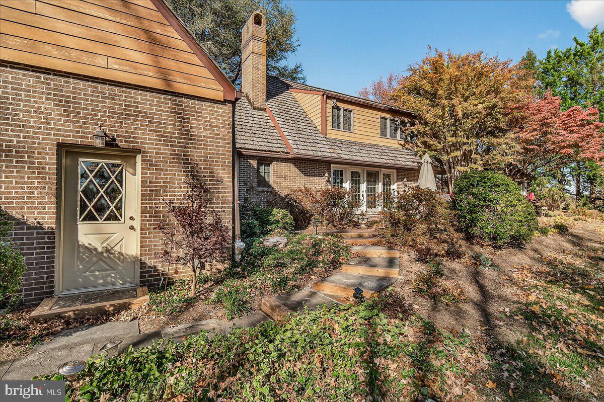 BROOK HOLLOW - Residential