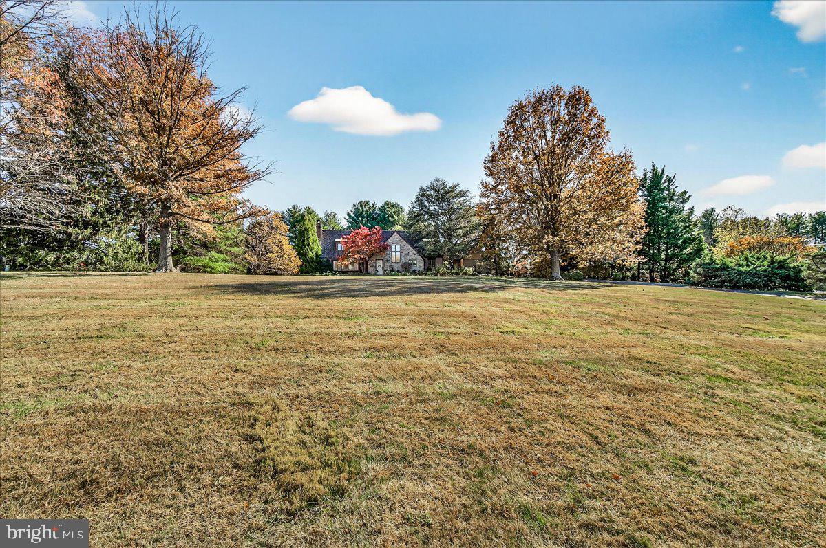 BROOK HOLLOW - Residential