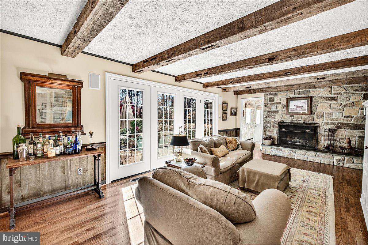 BROOK HOLLOW - Residential