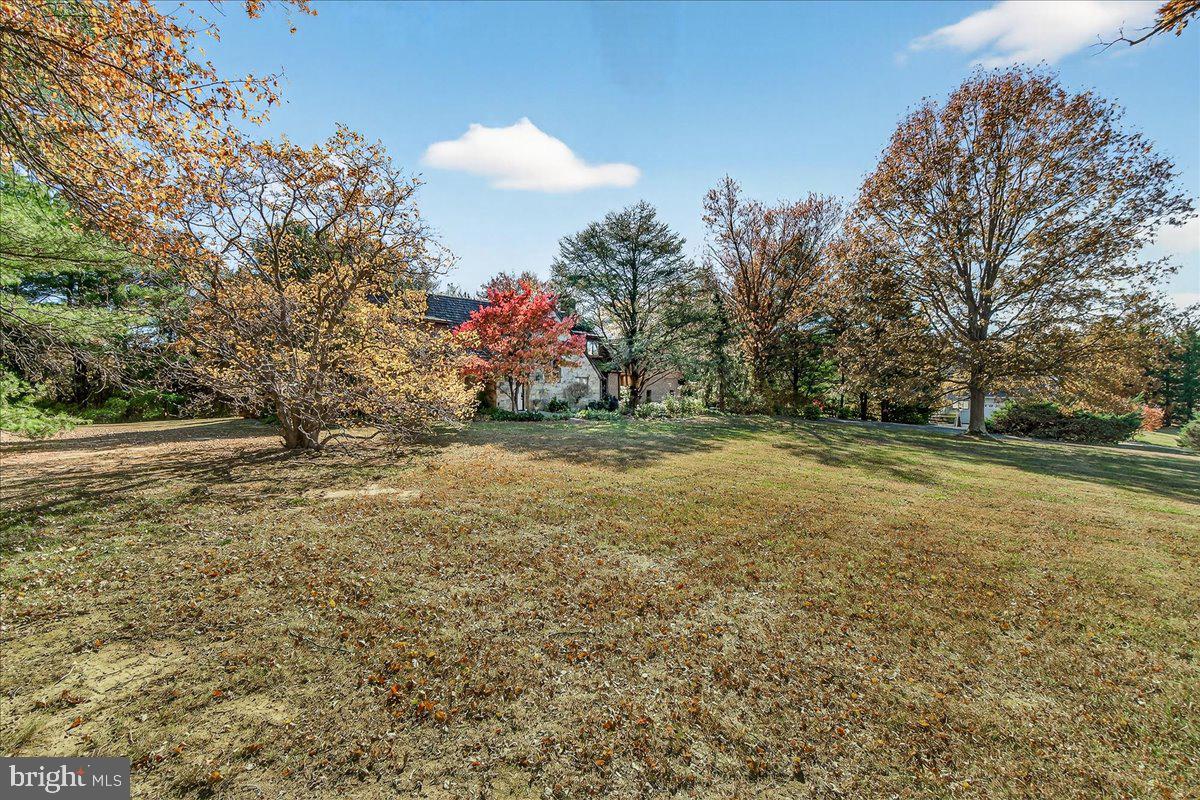 BROOK HOLLOW - Residential