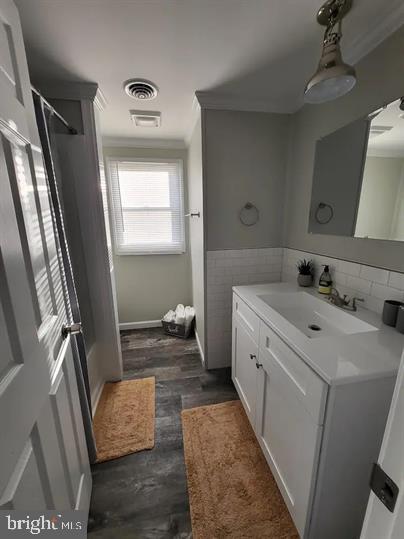 HARRISON LAND - Residential Lease