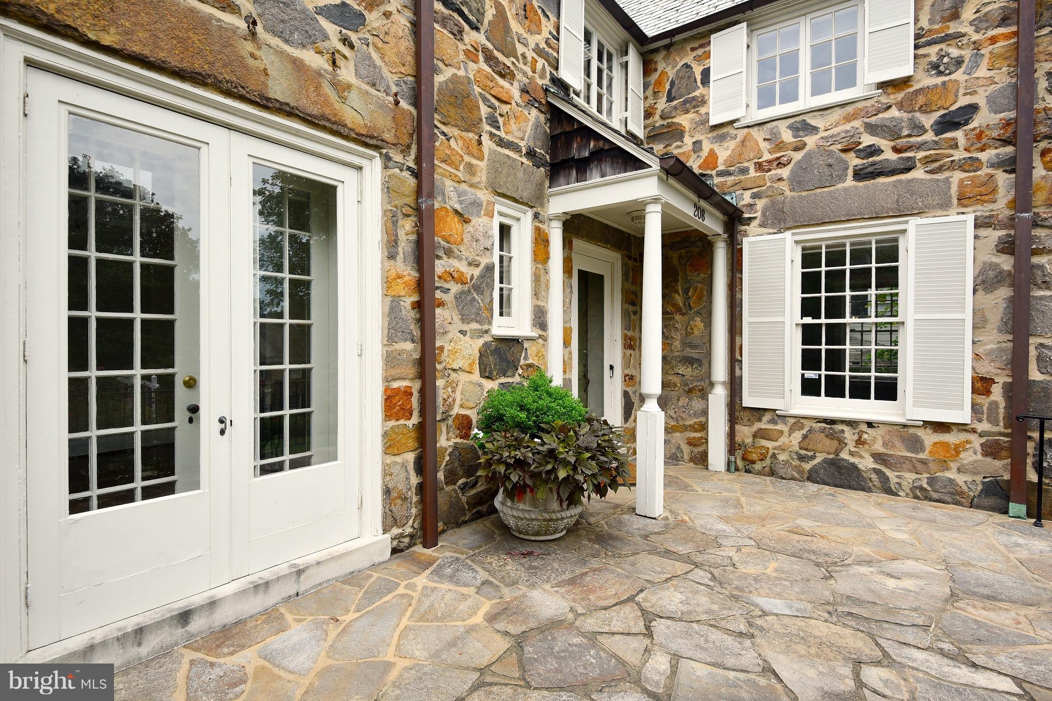 GREATER HOMELAND HISTORIC DISTRICT - Residential