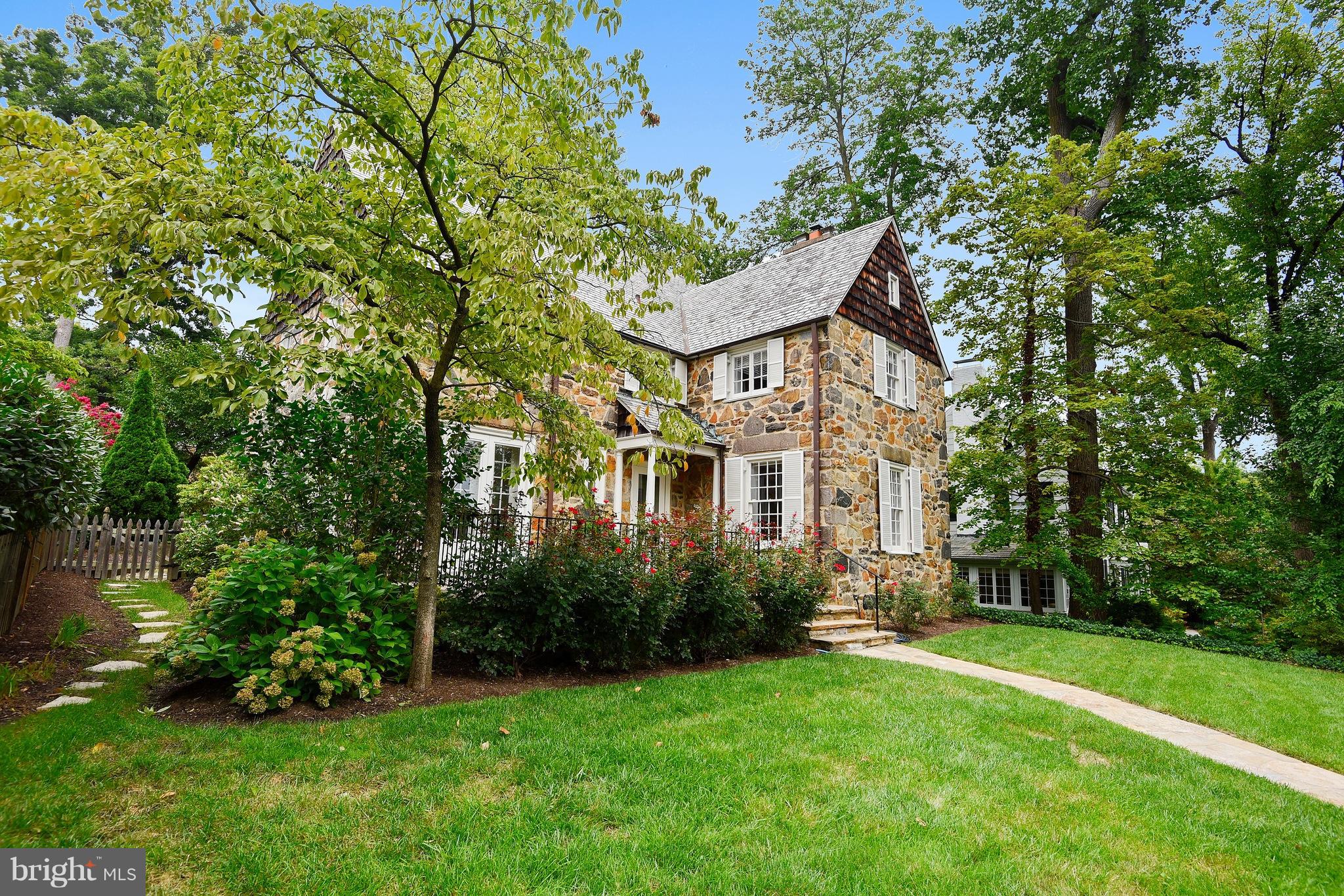 GREATER HOMELAND HISTORIC DISTRICT - Residential