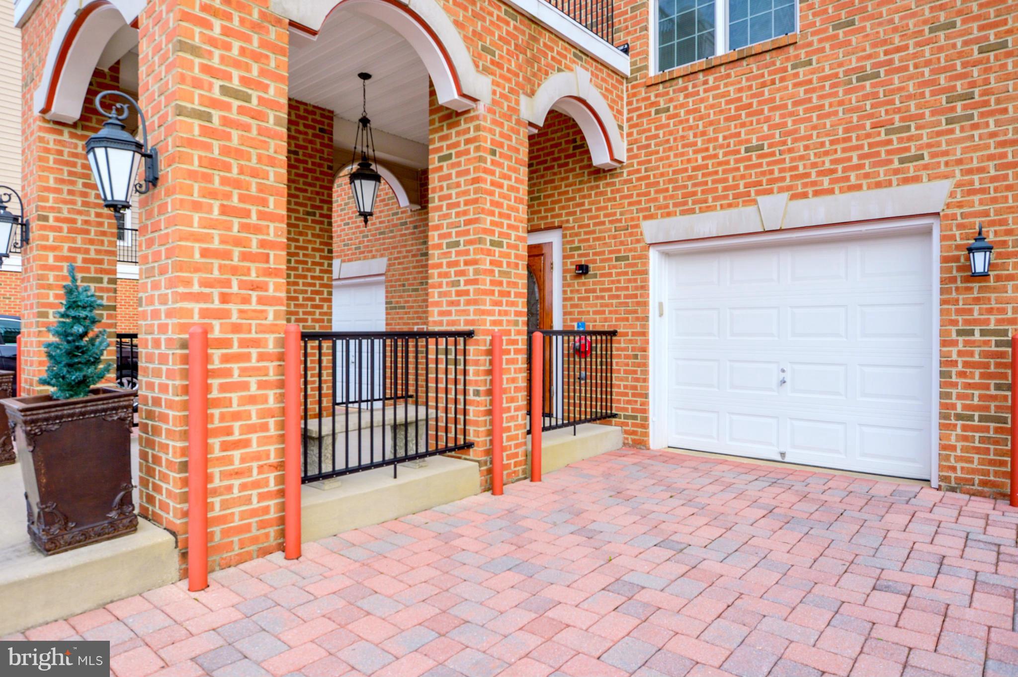 PINEY ORCHARD - Residential