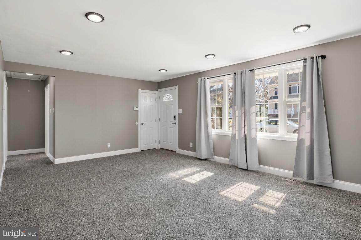 AMBLER HOUSE - Residential