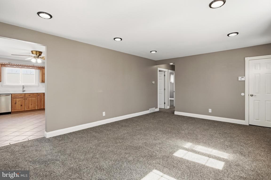 AMBLER HOUSE - Residential