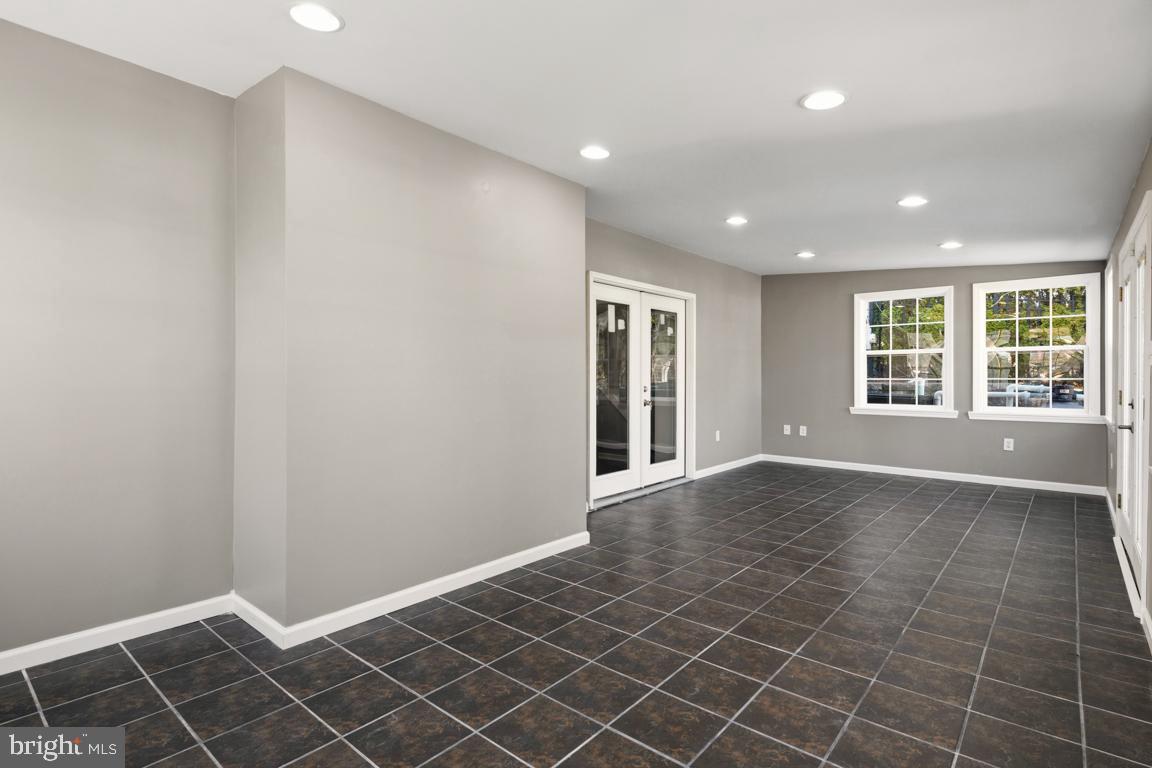 AMBLER HOUSE - Residential