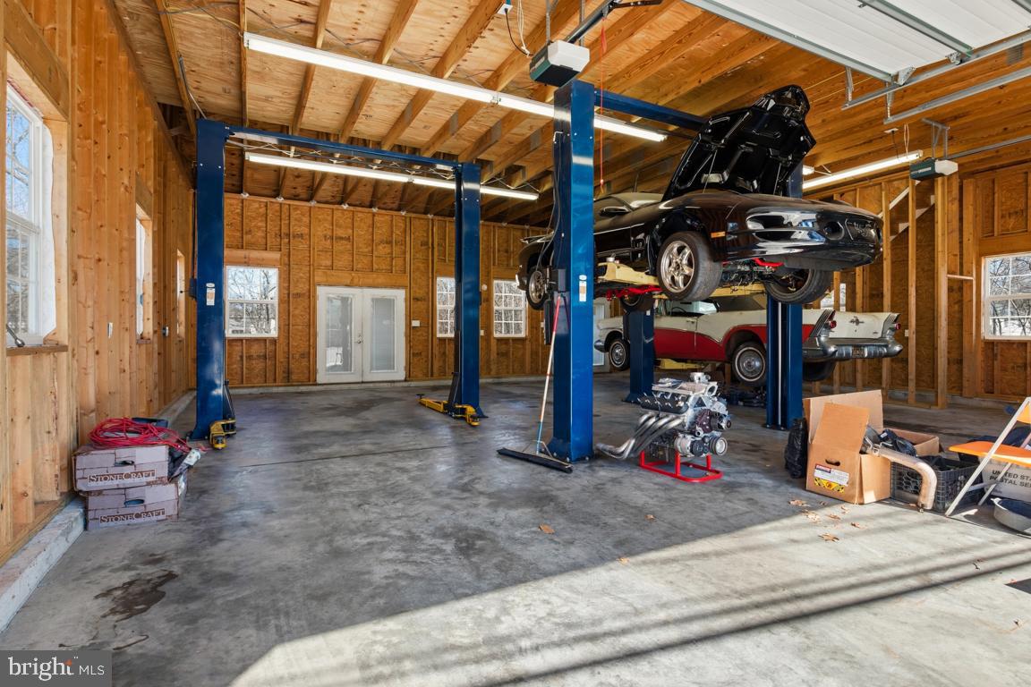 AMBLER HOUSE - Residential