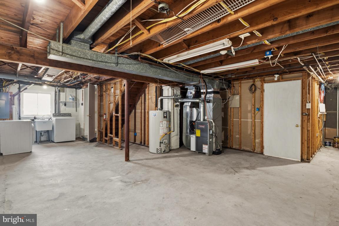 AMBLER HOUSE - Residential