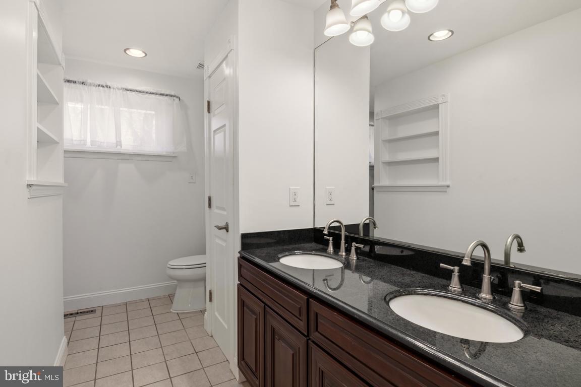 AMBLER HOUSE - Residential