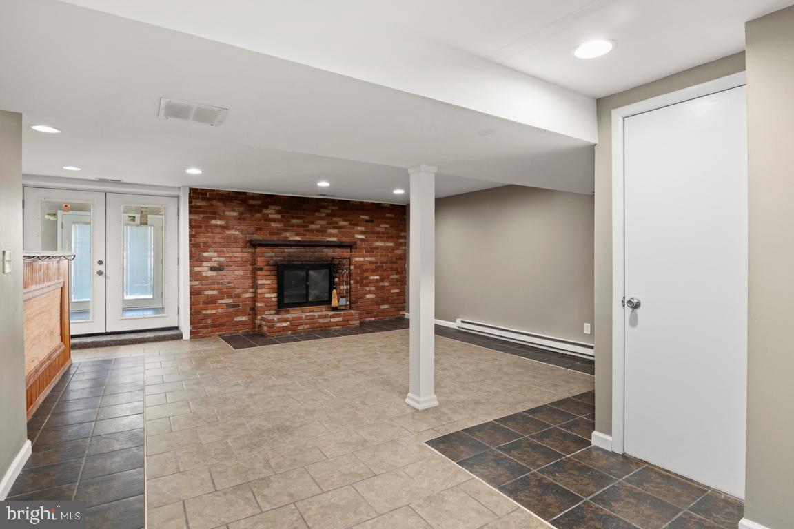 AMBLER HOUSE - Residential