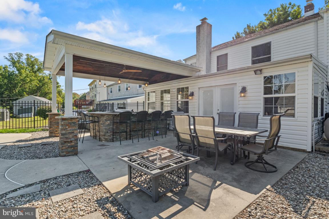 AMBLER HOUSE - Residential