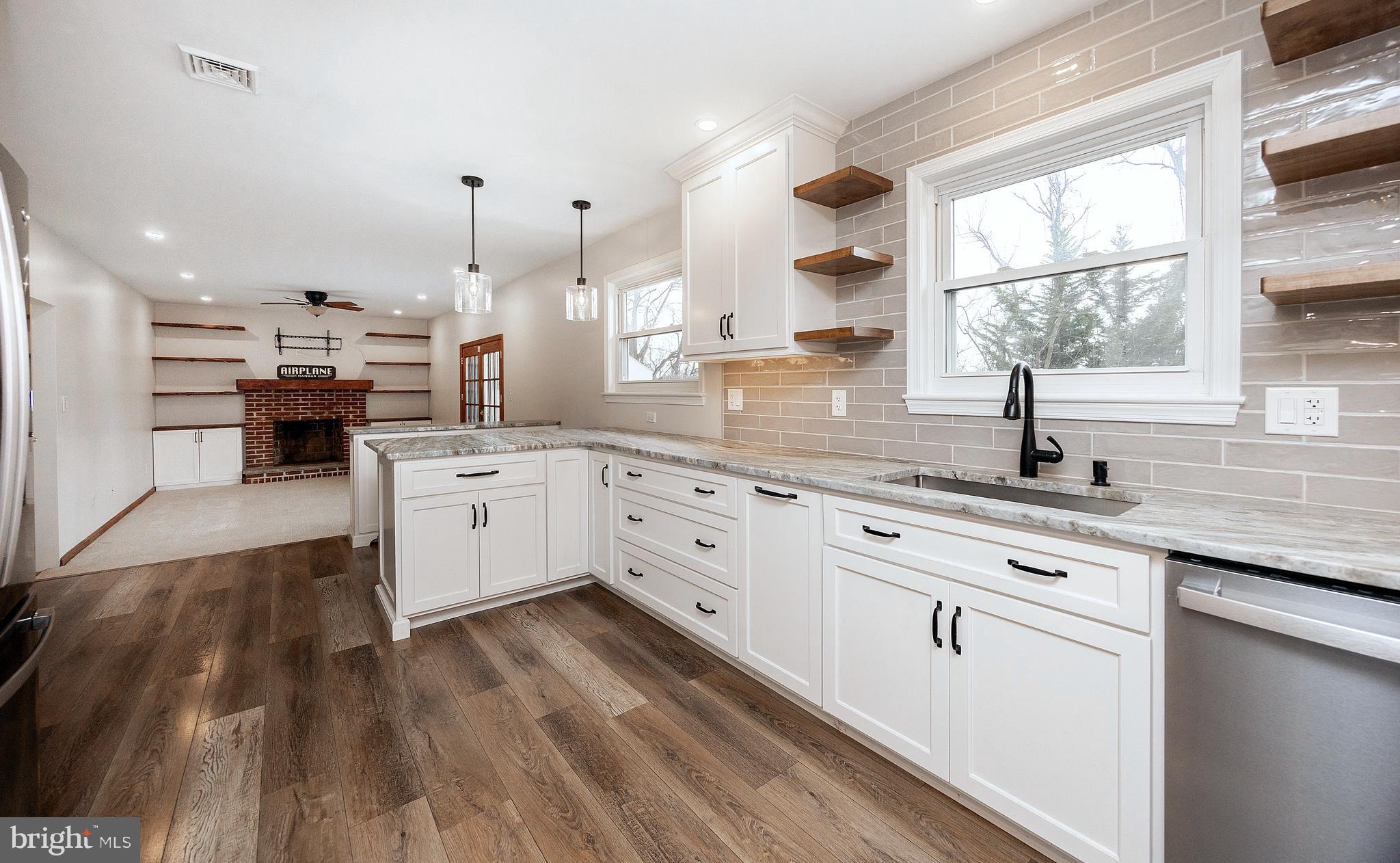 KING ESTATES - Residential