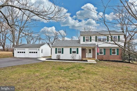 Homes For Sale - 938 Kingsway Drive<br/> COATESVILLE, PA 19320