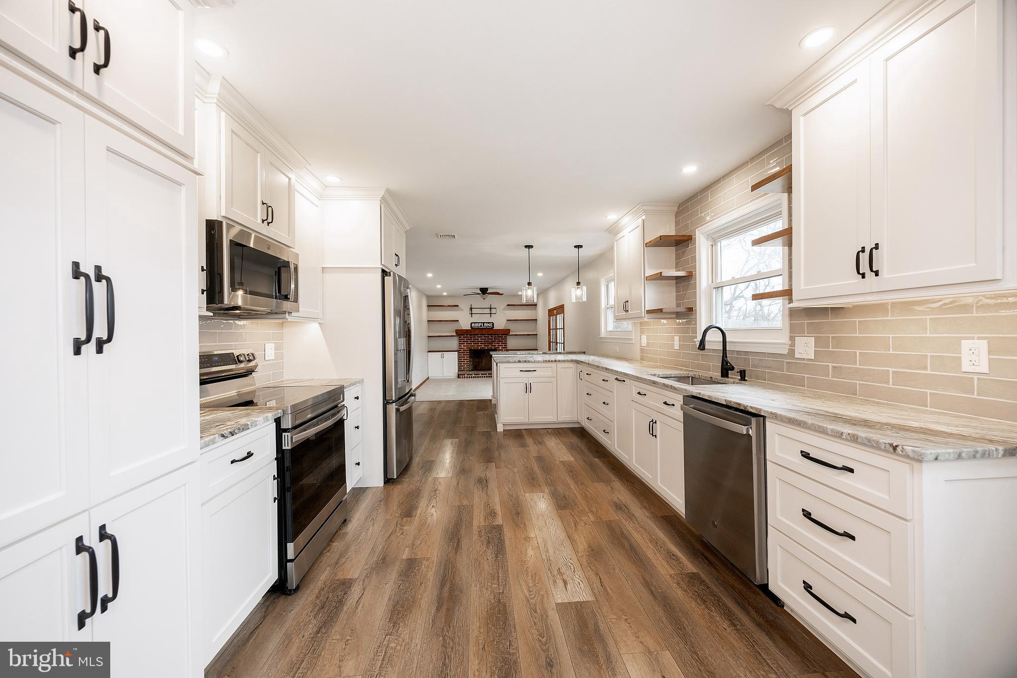 KING ESTATES - Residential