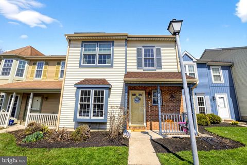 Townhouse For Sale - 151 Crown Prince Drive<br/> MARLTON, NJ 08053