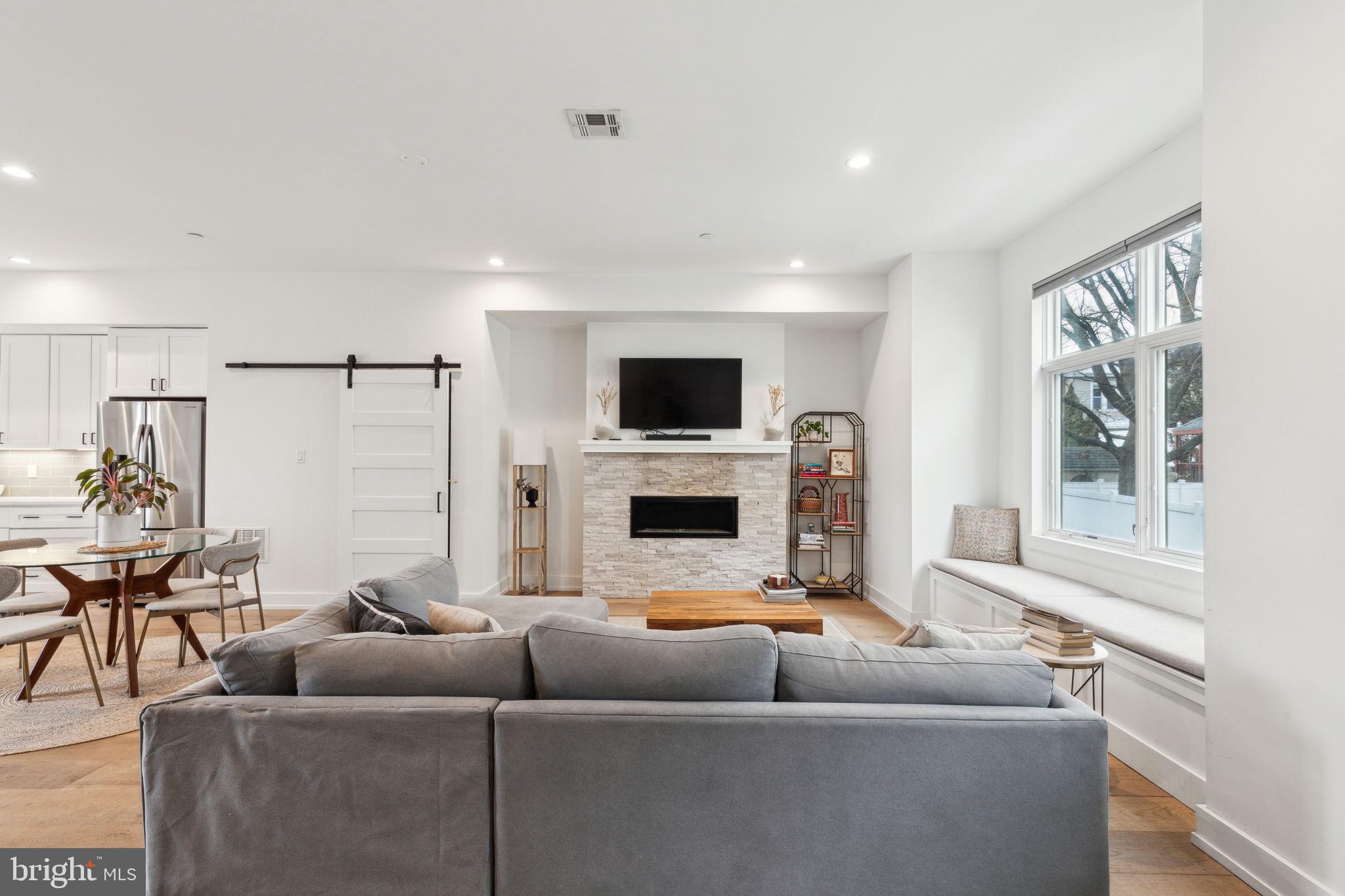 MANAYUNK - Residential Lease