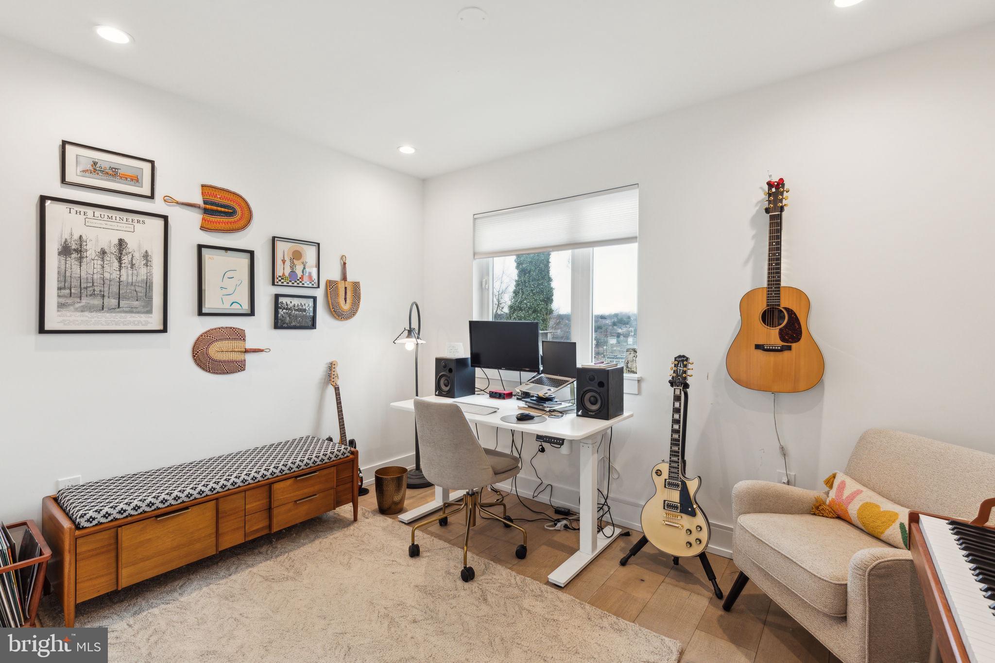 MANAYUNK - Residential Lease