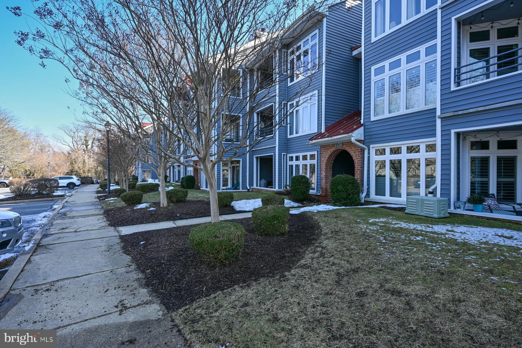 1136 LAKE HERON DRIVE 3B