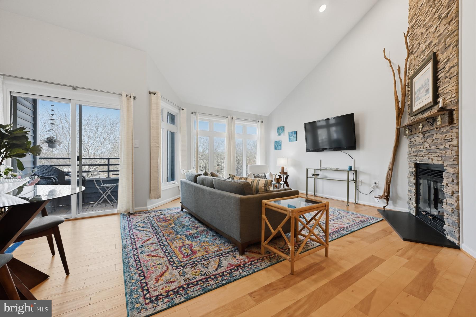 LAKE HERON CONDO - Residential