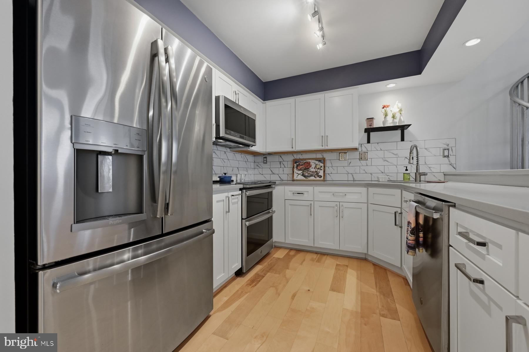 LAKE HERON CONDO - Residential