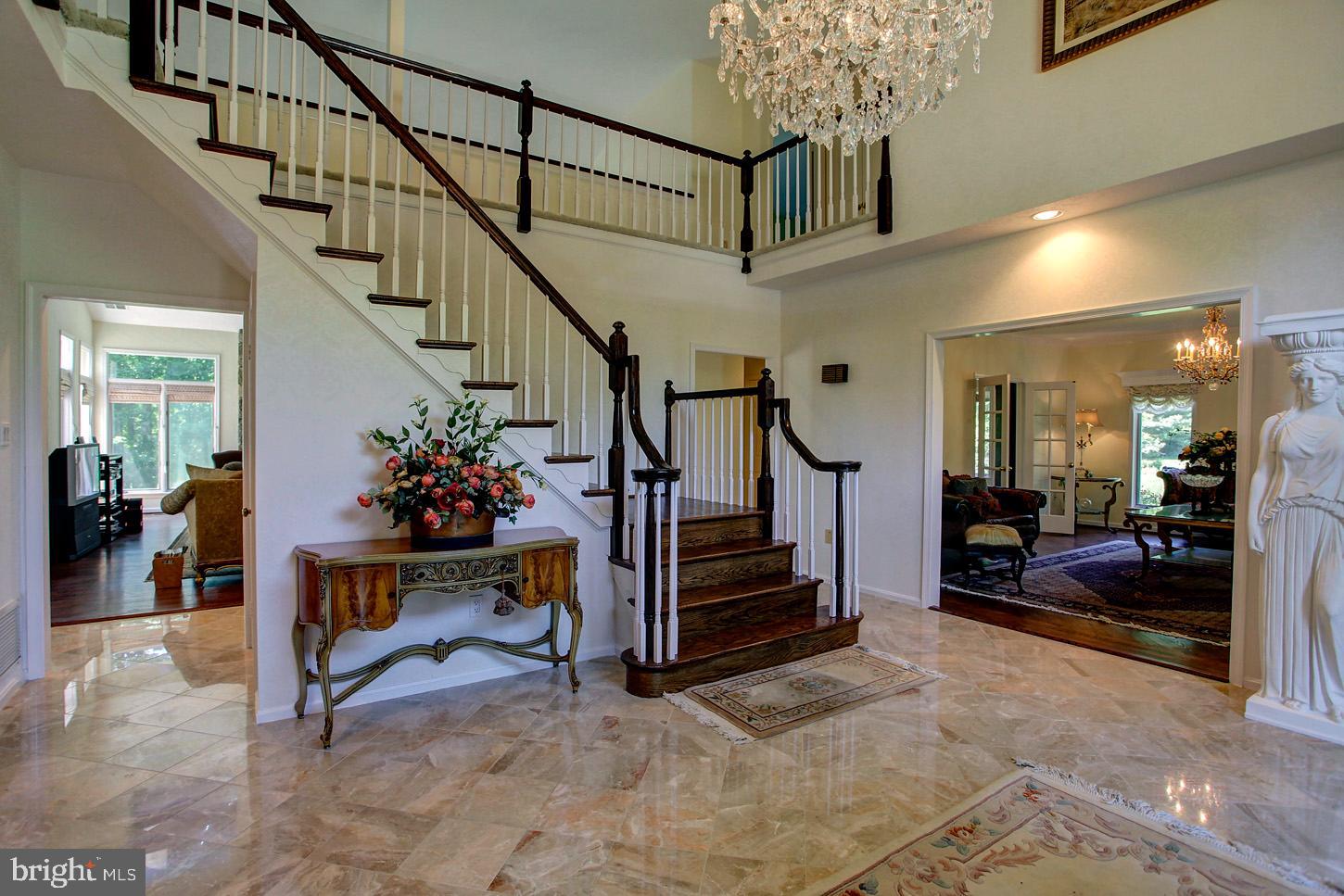 SADDLE RIDGE - Residential