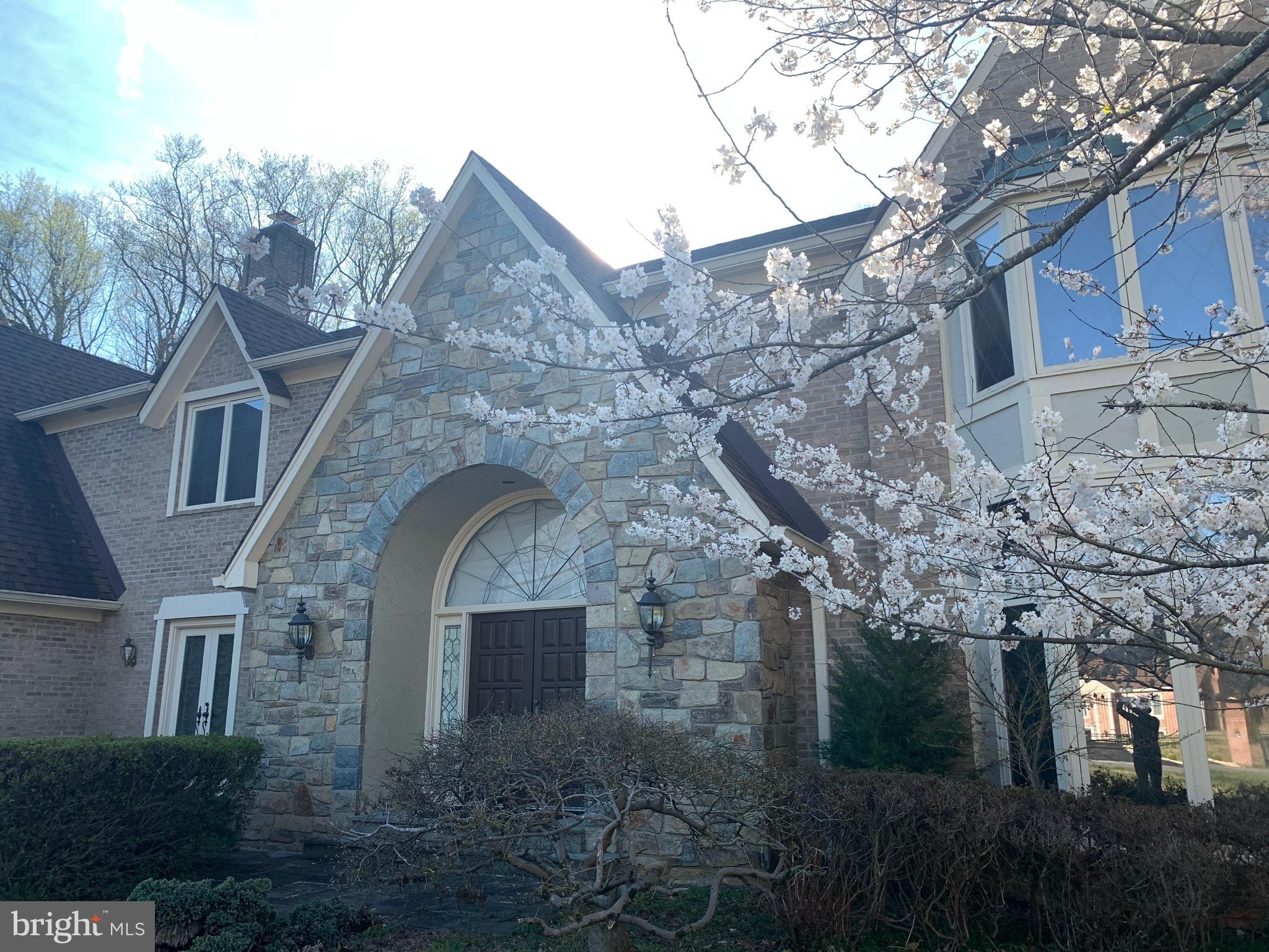 SADDLE RIDGE - Residential