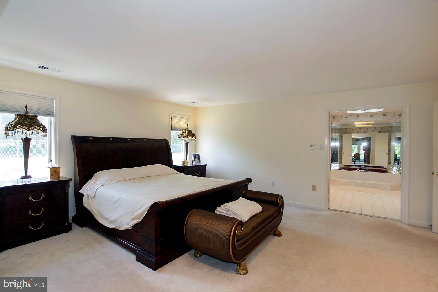 SADDLE RIDGE - Residential