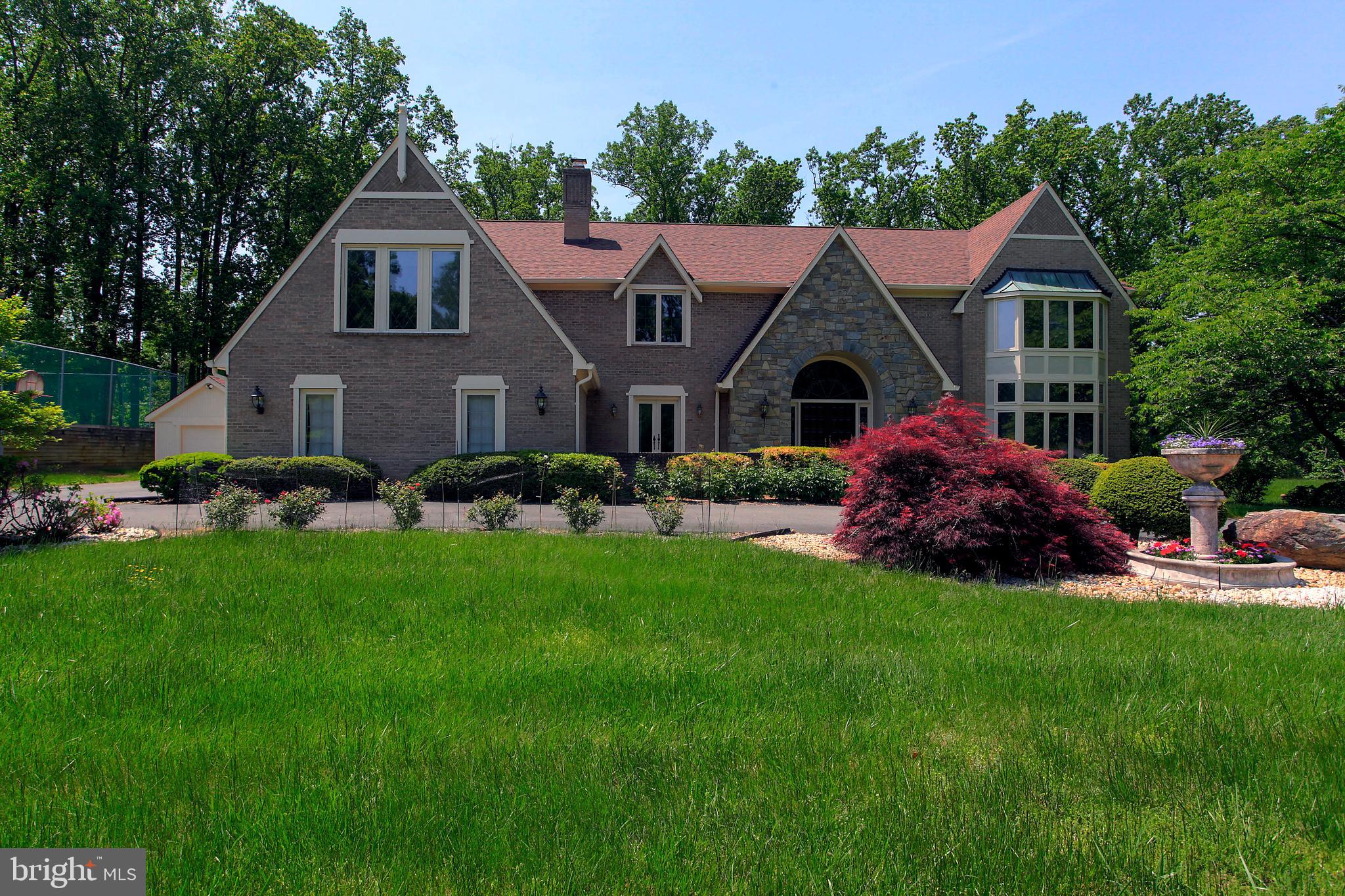 SADDLE RIDGE - Residential