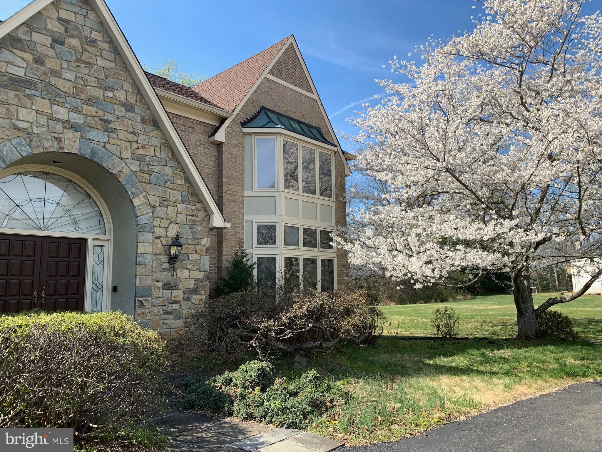 SADDLE RIDGE - Residential