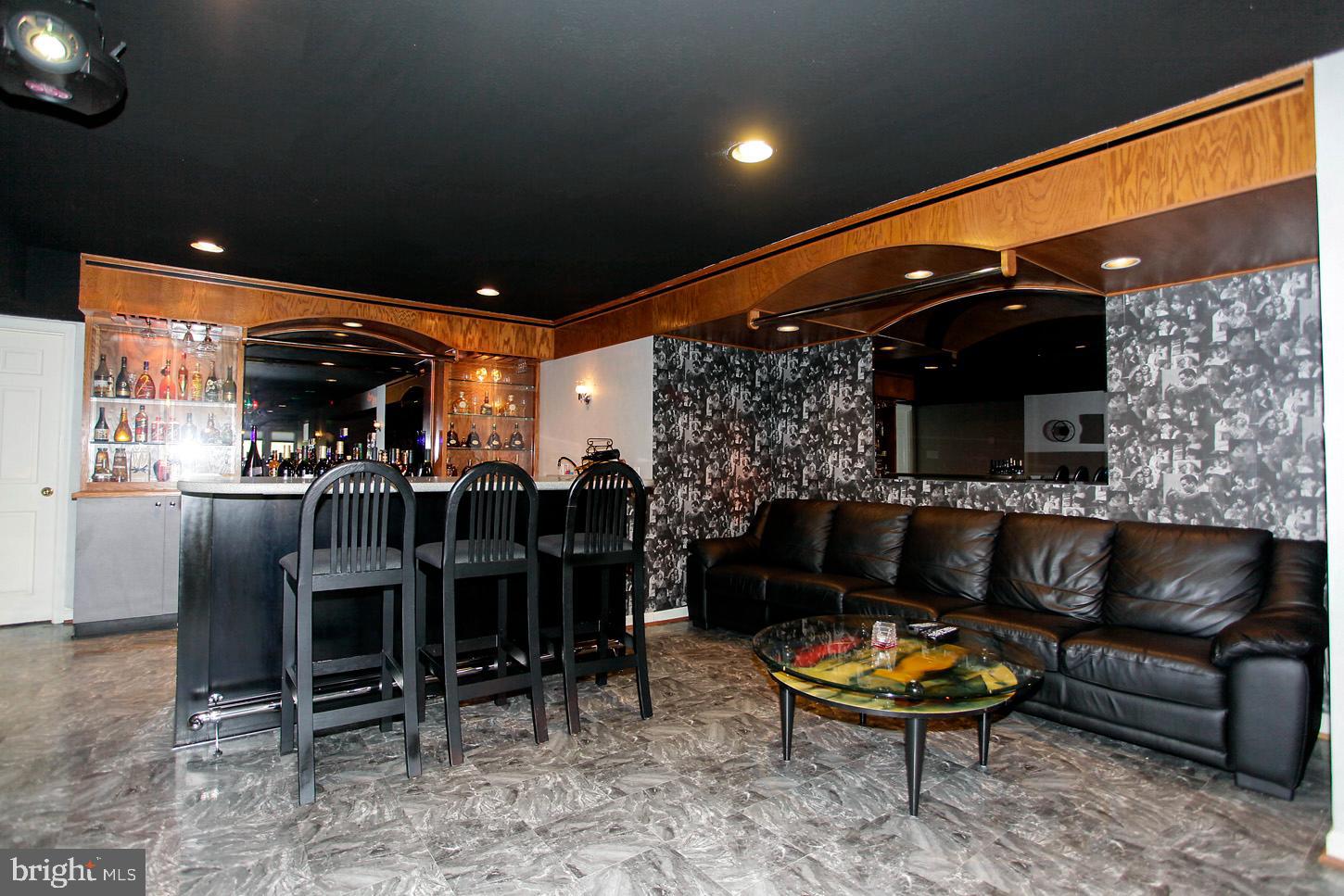 SADDLE RIDGE - Residential